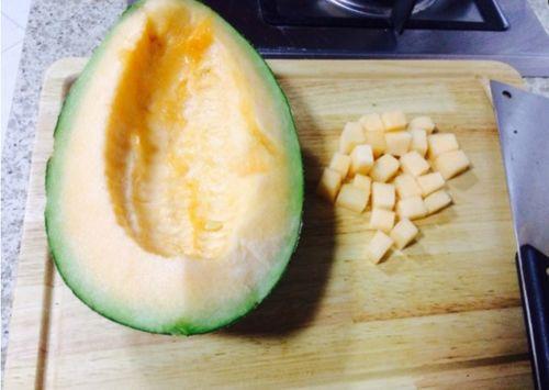 卖货吃哈密瓜原版视频,揭秘卖货直播中的甜蜜瞬间