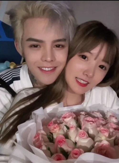 求婚吃瓜殷世航视频全集,甜蜜吃瓜，浪漫瞬间全记录